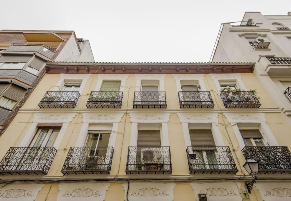 شقة Cozy Loft En Chamberi Calle Ponzano مدريد المظهر الخارجي الصورة