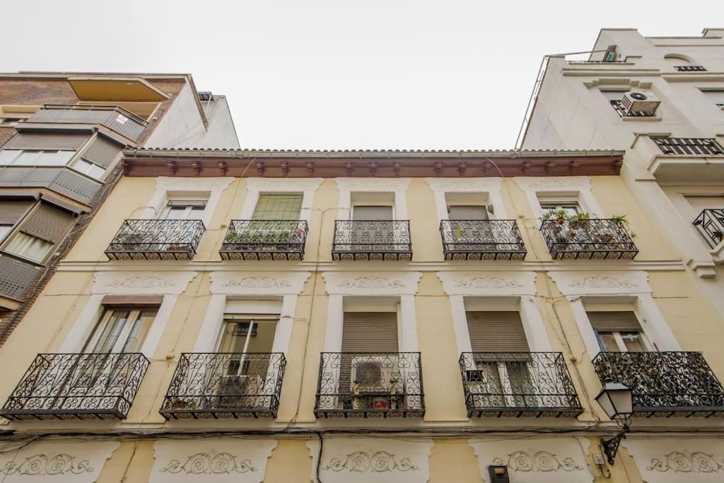 شقة Cozy Loft En Chamberi Calle Ponzano مدريد المظهر الخارجي الصورة